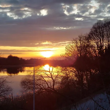 Проживание в семье Zakatek Nad Jeziorem